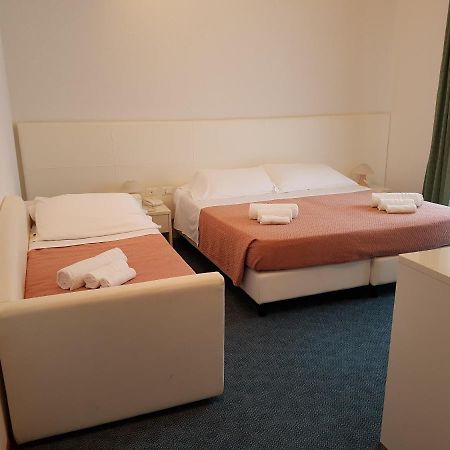 Hotel Sorriso Milano Marittima Exterior photo