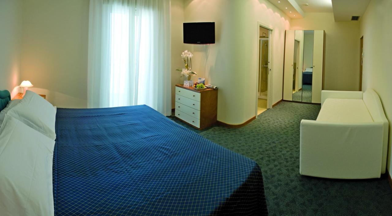Hotel Sorriso Milano Marittima Exterior photo