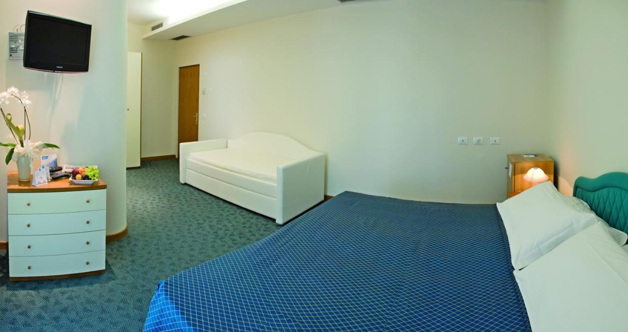 Hotel Sorriso Milano Marittima Exterior photo