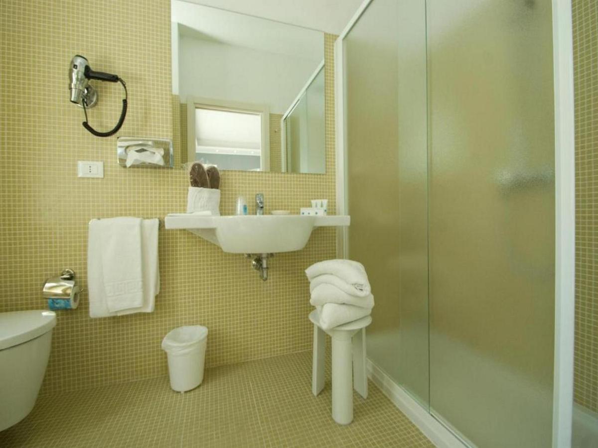 Hotel Sorriso Milano Marittima Exterior photo