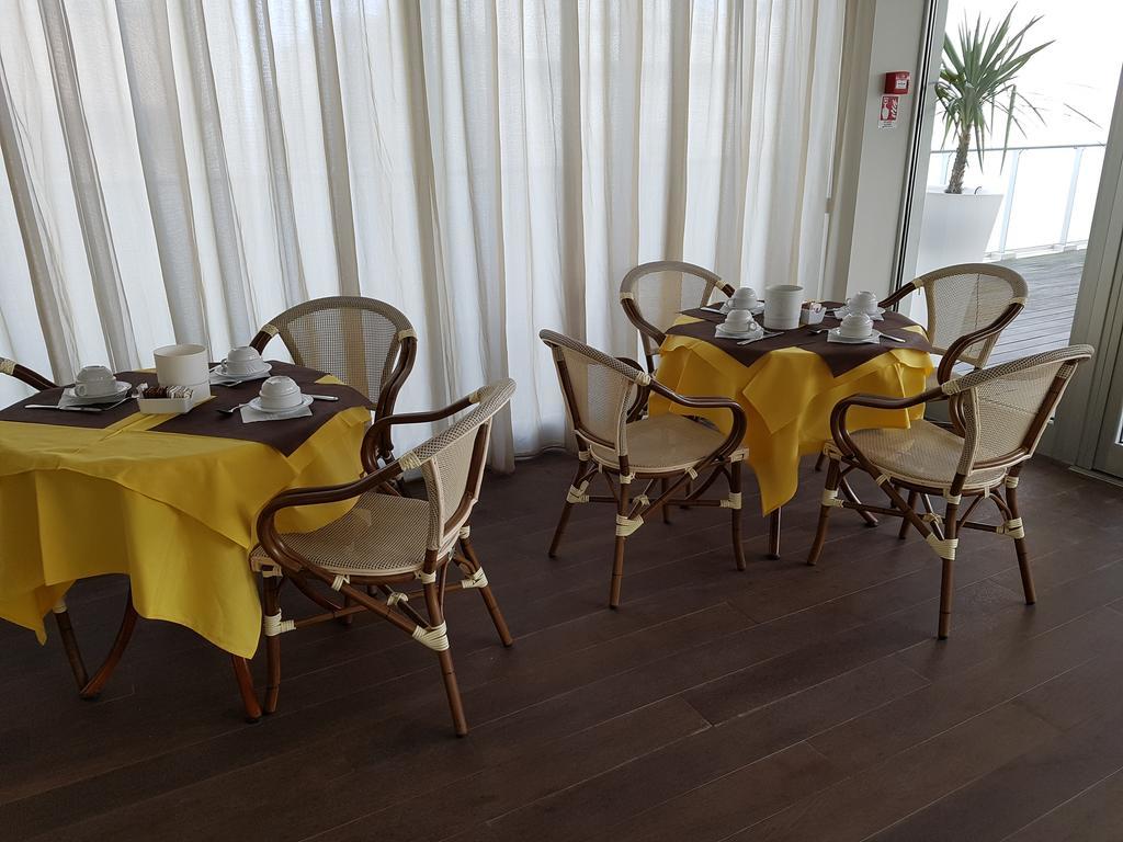 Hotel Sorriso Milano Marittima Exterior photo