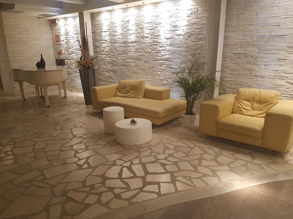 Hotel Sorriso Milano Marittima Exterior photo