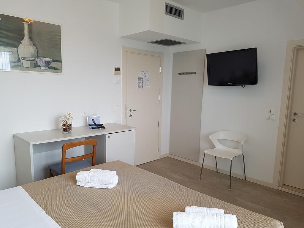 Hotel Sorriso Milano Marittima Exterior photo