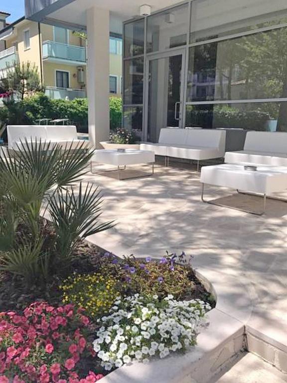 Hotel Sorriso Milano Marittima Exterior photo