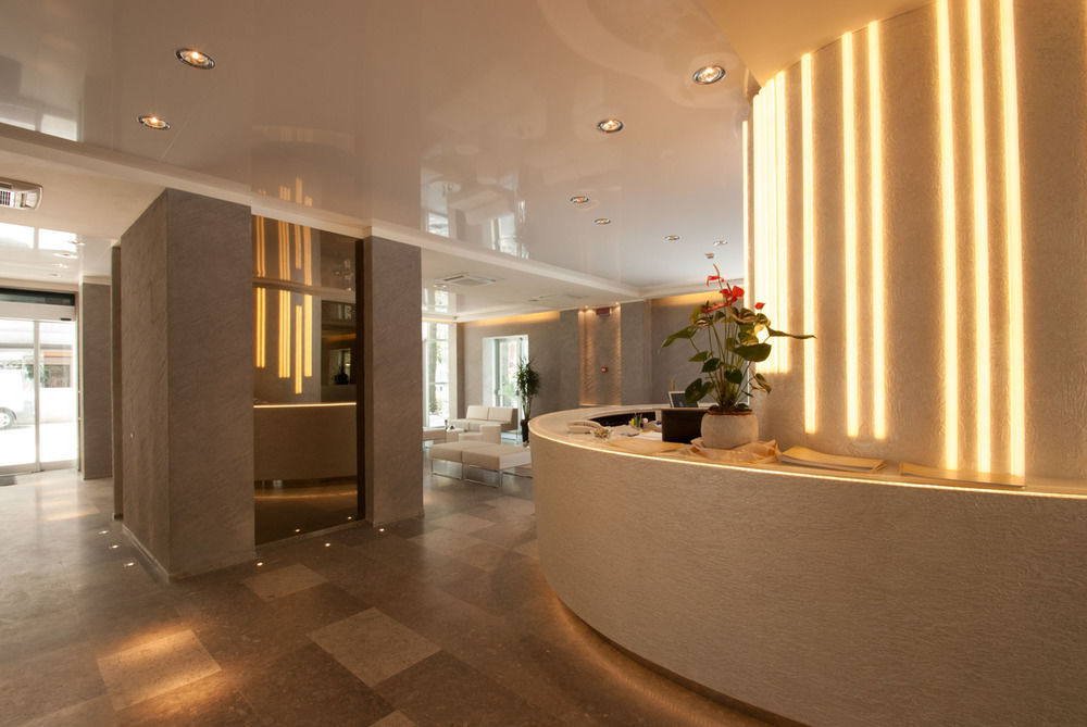 Hotel Sorriso Milano Marittima Exterior photo