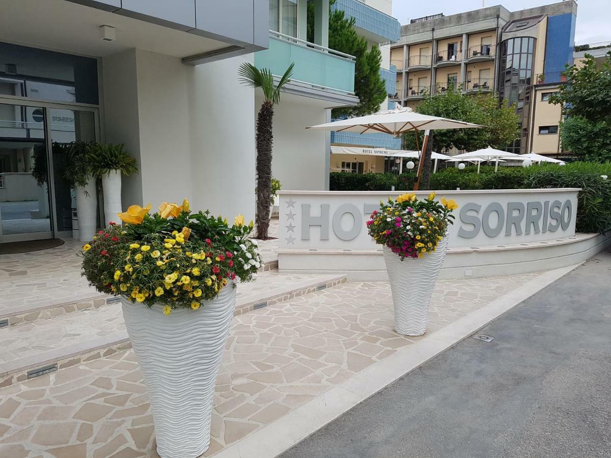 Hotel Sorriso Milano Marittima Exterior photo